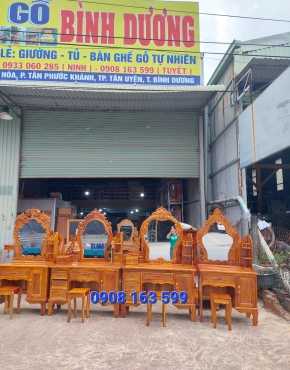 BÀN PHẤN TRÀM BÔNG VÀNG ĐẸP 