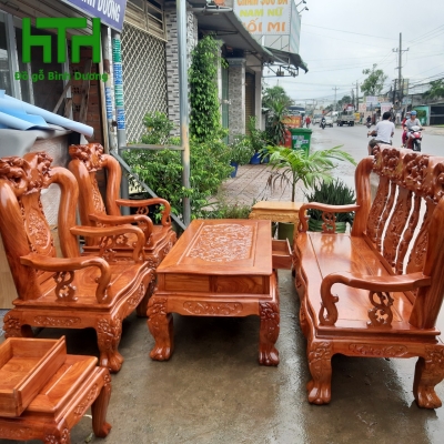 BỘ BÀN GHẾ GỖ HƯƠNG ĐÁ TRIỆN QUỐC ĐÀO CỘT 12