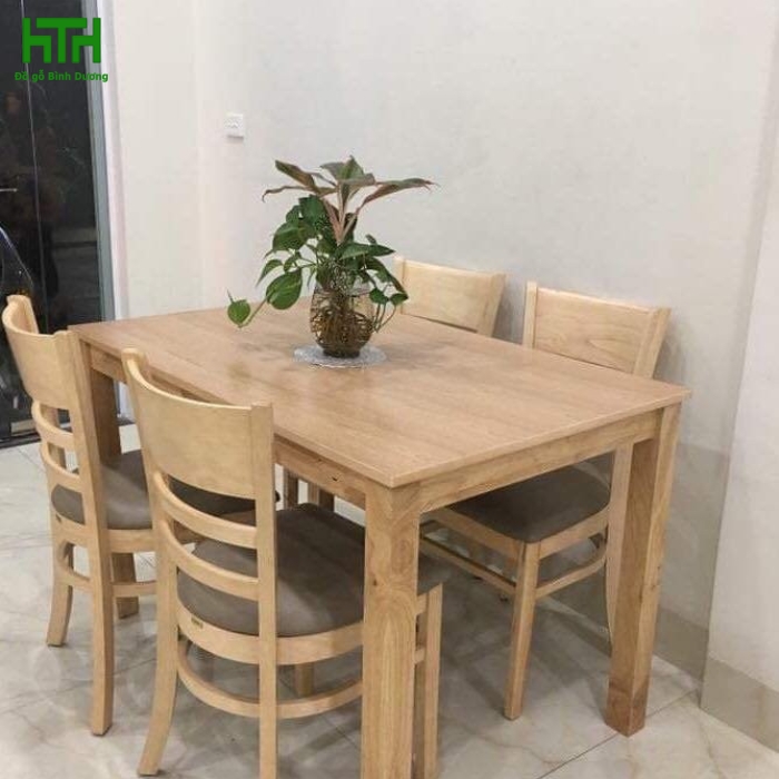 BỘ BÀN ĂN  GỖ CAO SU 4 GHẾ 
