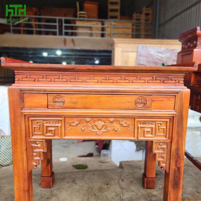 BÀN THỜ 1 TẦNG GỖ TRÀM BÔNG VÀNG LỰA LÕI 1M07 