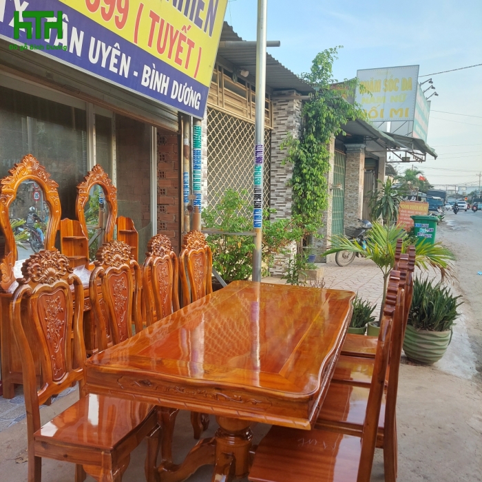 BỘ BÀN ĂN 8 GHẾ TRÀM BÔNG VÀNG TỰA LỚN 