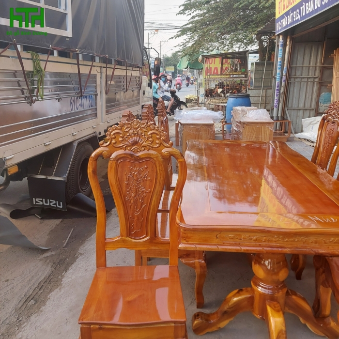 BỘ BÀN ĂN 8 GHẾ TRÀM BÔNG VÀNG TỰA LỚN 