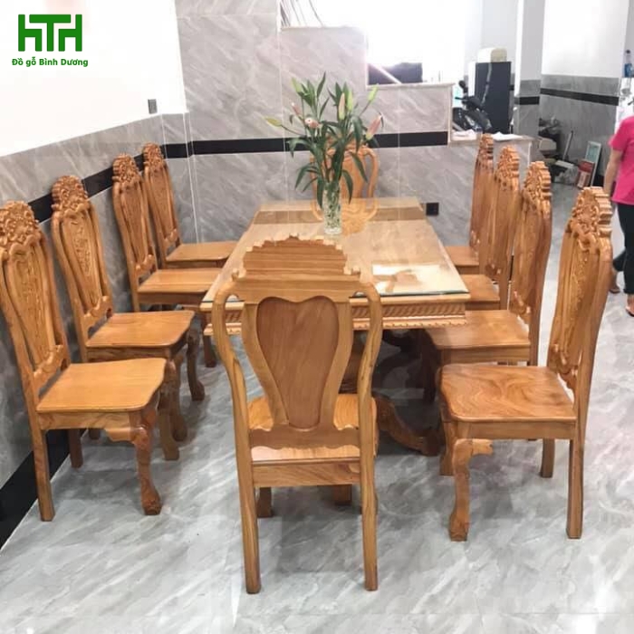 BÀN GIỮA GỖ  GÕ ĐỎ 8 GHẾ 