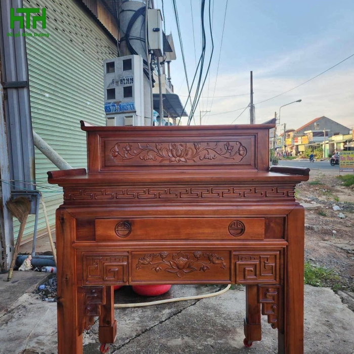 BÀN THỜ 2 TẦNG GỖ TRÀM BÔNG VÀNG LỰA LÕI 1M07 