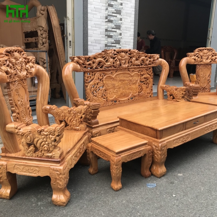 SALON GÕ ĐỎ CỘT 12 TỰA LỚN TAY NGHÊ LỚN 
