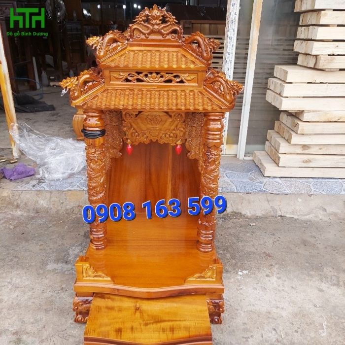 Bàn thờ ông địa mái ngói 50 gỗ tràm bông vàng 
