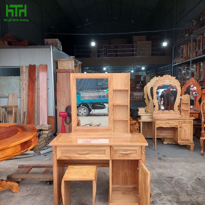Bàn phấn gõ đỏ mẫu trơn 1m1 