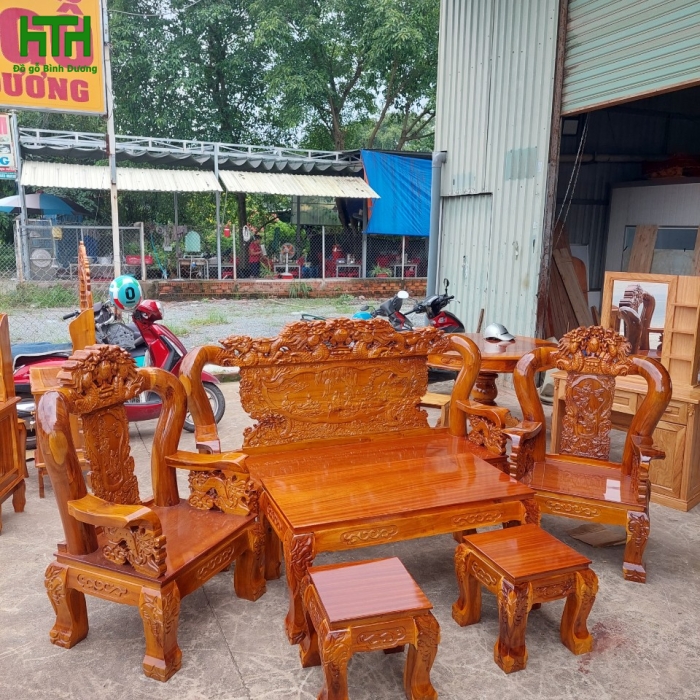 BỘ BÀN GHẾ GỖ TRÀM BÔNG VÀNG CỘT 12  TỰA BÁT TIÊN 