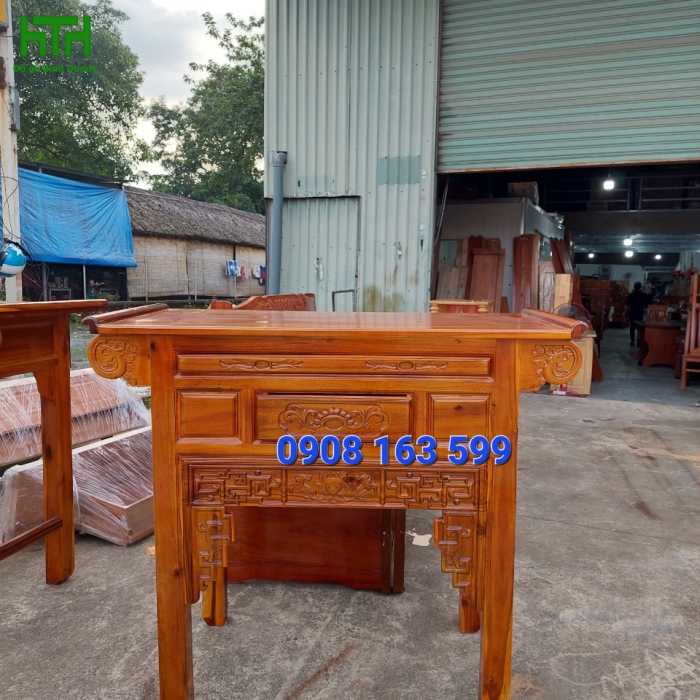 Bàn thờ gia tiên ngang 1m27 gỗ tràm bông vàng 