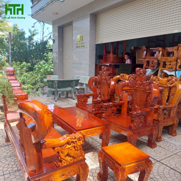 BỘ BÀN GHẾ GỖ TRÀM BÔNG VÀNG CỘT 12 MẪU NGHÊ ĐỈNH TAY NGHÊ 