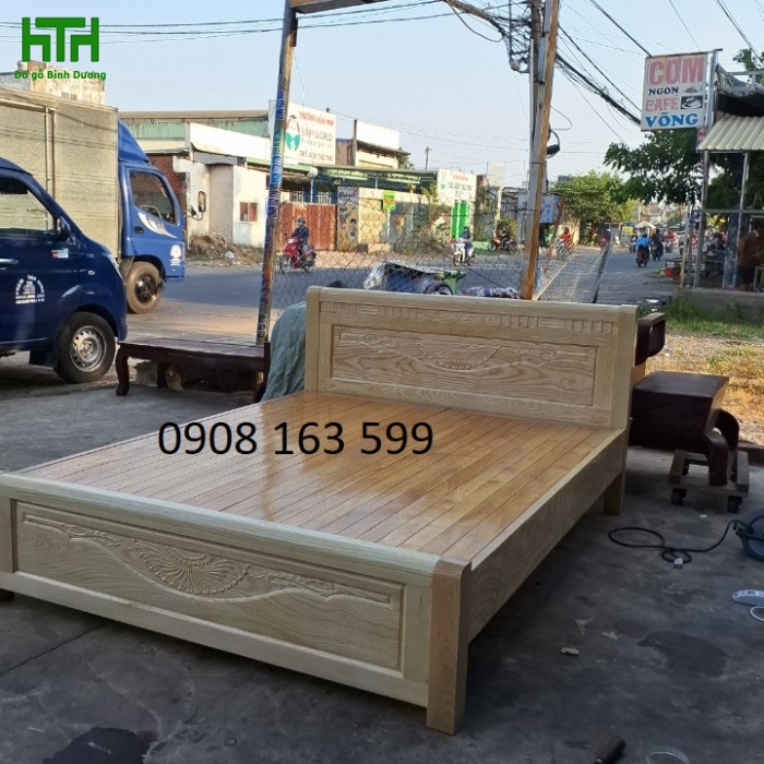 GIƯỜNG SỒI MÀU TỰ NHIÊN DÁT PHẢN 1M6 