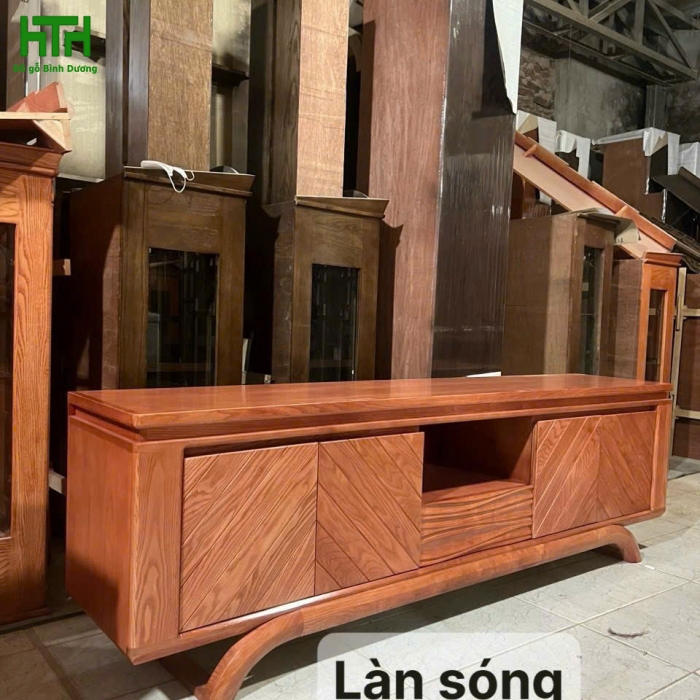 KỆ TI VI GỖ SỒI 2M MẪU LÀN SÓNG 